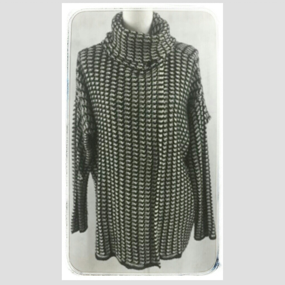 SOLD IN BUNDLE